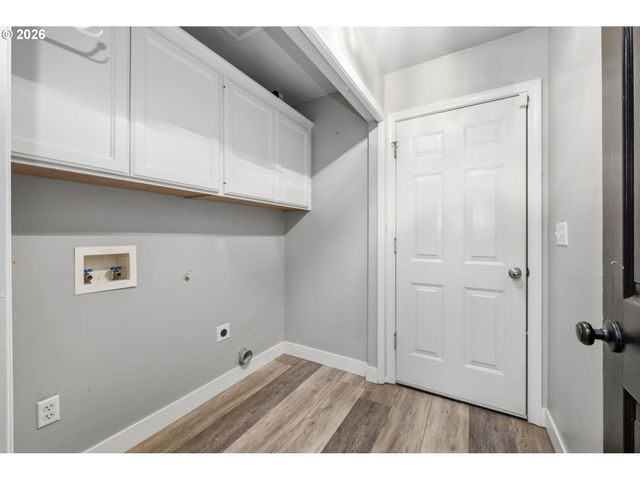 6819 SIMEON Dr, Springfield, OR 97478