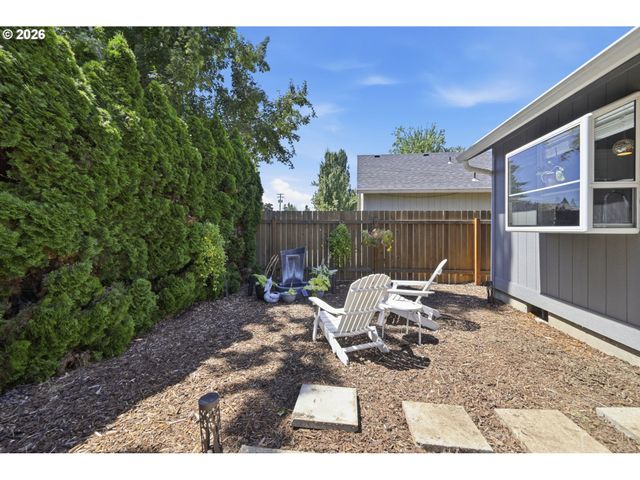 6819 SIMEON Dr, Springfield, OR 97478