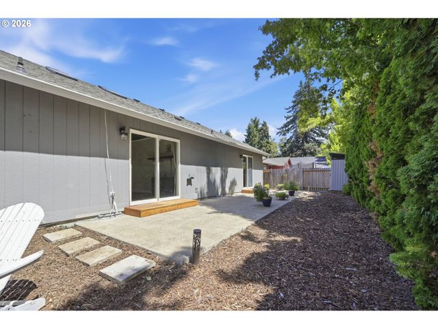 6819 SIMEON Dr, Springfield, OR 97478