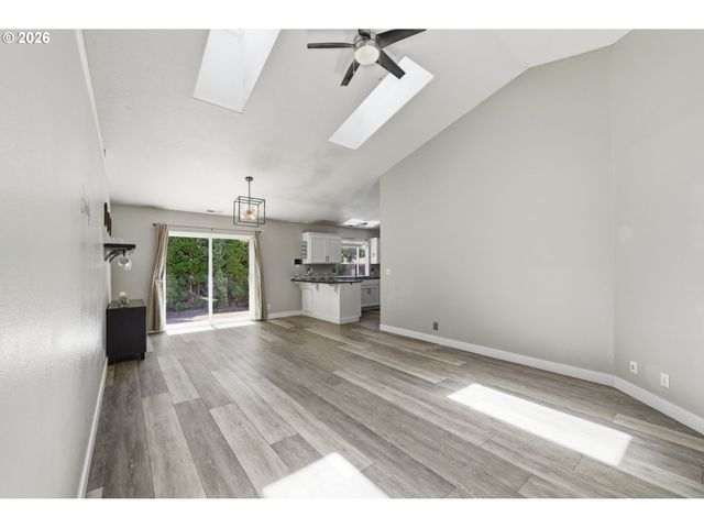 6819 SIMEON Dr, Springfield, OR 97478