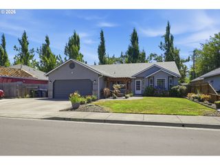 6819 SIMEON Dr, Springfield, OR 97478