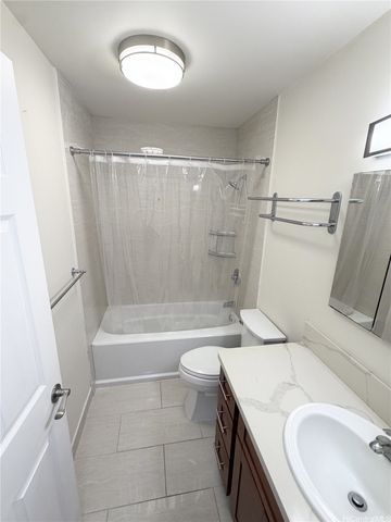 469 Ena Road 2103, Honolulu, HI 96815