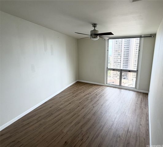 469 Ena Road 2103, Honolulu, HI 96815