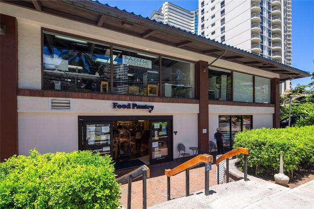 469 Ena Road 2103, Honolulu, HI 96815