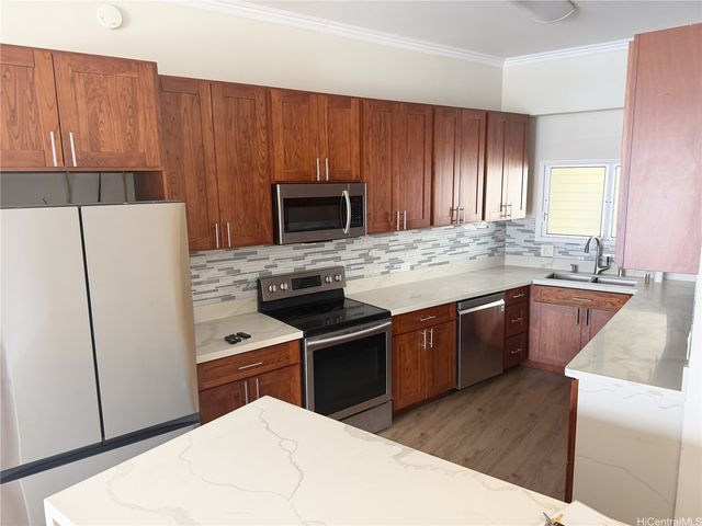 469 Ena Road 2103, Honolulu, HI 96815