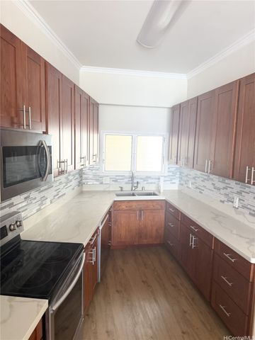 469 Ena Road 2103, Honolulu, HI 96815