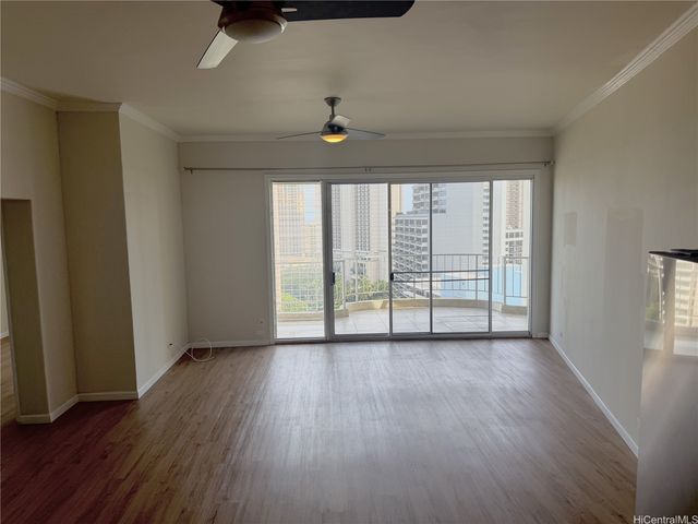 469 Ena Road 2103, Honolulu, HI 96815
