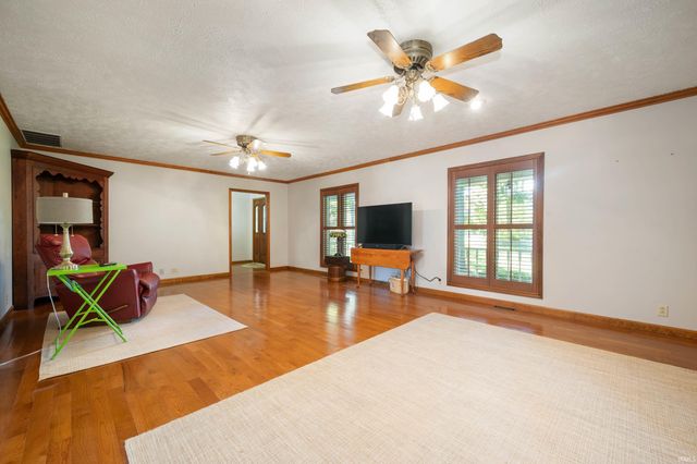 203 Westwood Drive, Hartford City, IN 47348