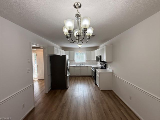 1905 Winding Ridge Road, Winston-salem, NC 27127