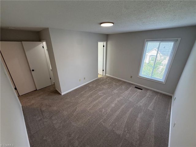 1905 Winding Ridge Road, Winston-salem, NC 27127