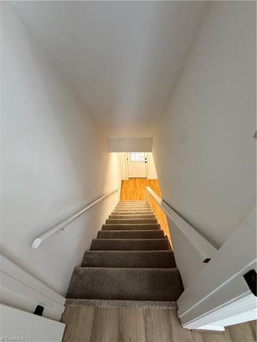 1905 Winding Ridge Road, Winston-salem, NC 27127