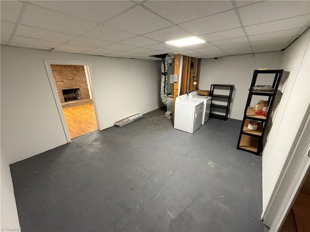 1905 Winding Ridge Road, Winston-salem, NC 27127
