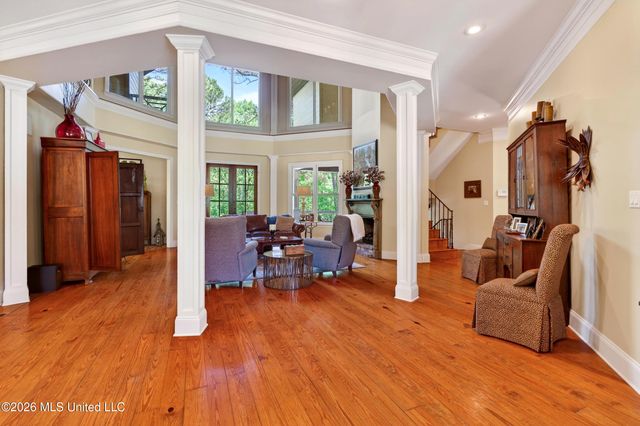 40 Marais Ridge, Hattiesburg, MS 39402