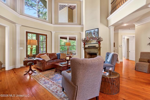 40 Marais Ridge, Hattiesburg, MS 39402