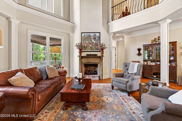 40 Marais Ridge, Hattiesburg, MS 39402