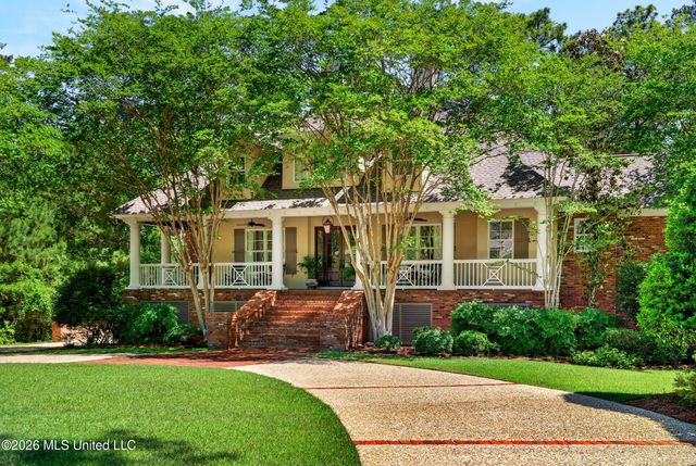 40 Marais Ridge, Hattiesburg, MS 39402