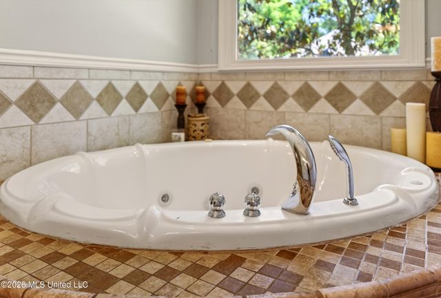 40 Marais Ridge, Hattiesburg, MS 39402