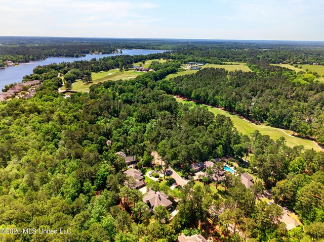 40 Marais Ridge, Hattiesburg, MS 39402
