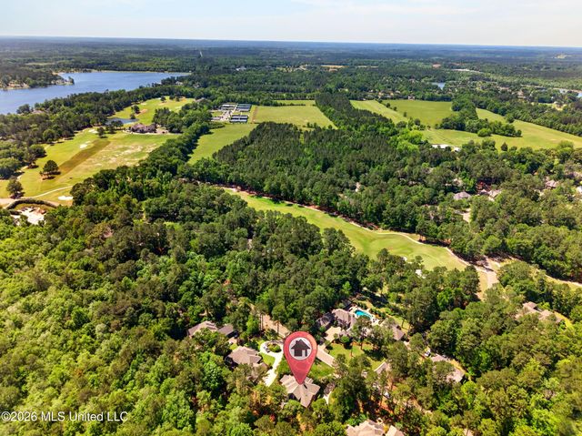 40 Marais Ridge, Hattiesburg, MS 39402