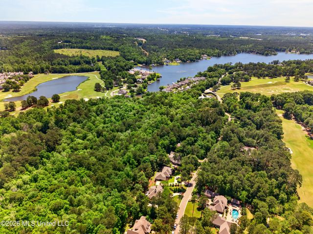 40 Marais Ridge, Hattiesburg, MS 39402