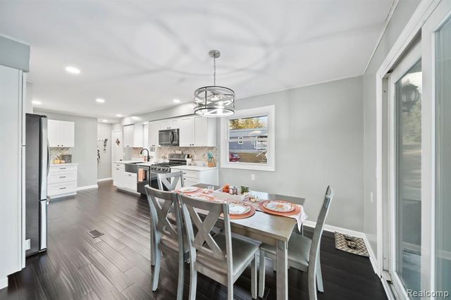 11300 Sharon Valley Road, Brooklyn, MI 49230