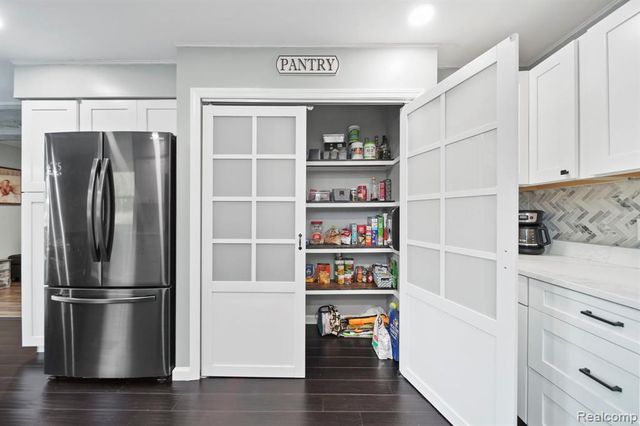 11300 Sharon Valley Road, Brooklyn, MI 49230