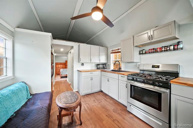 11300 Sharon Valley Road, Brooklyn, MI 49230