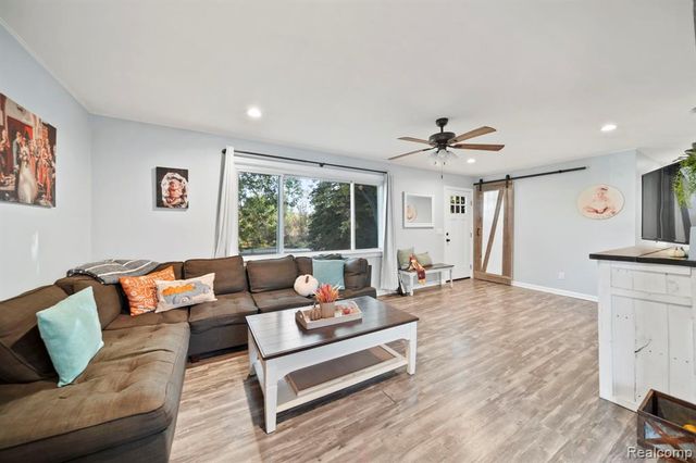 11300 Sharon Valley Road, Brooklyn, MI 49230