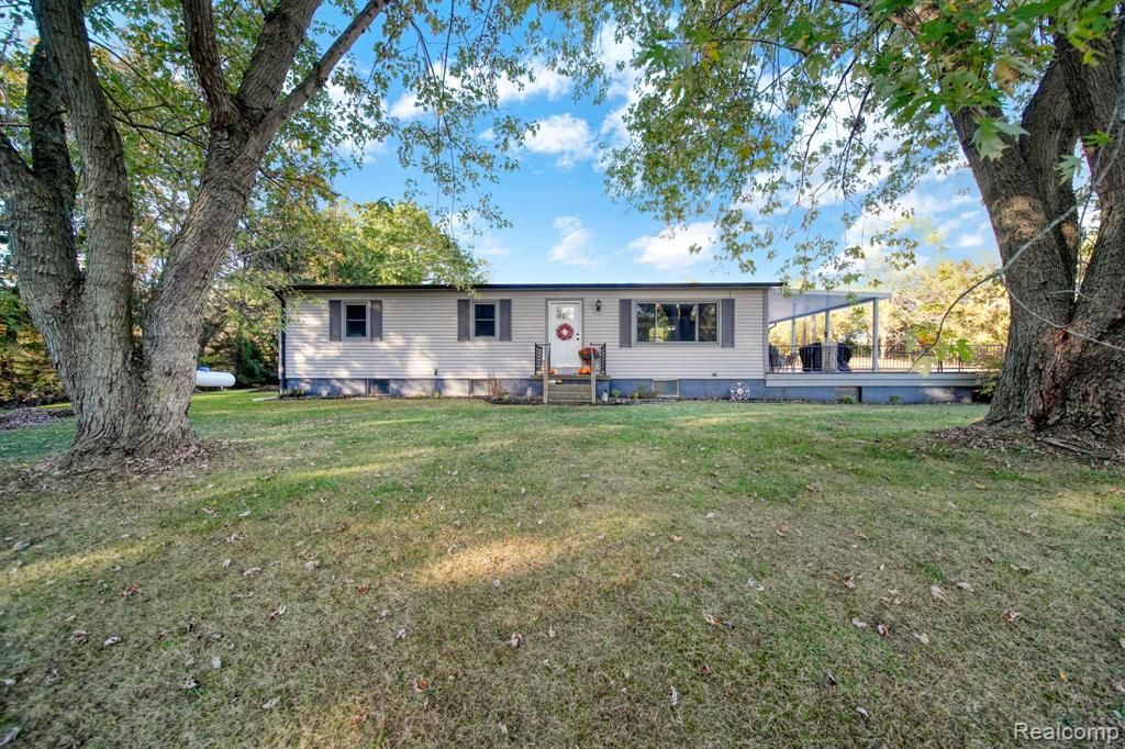 11300 Sharon Valley Road, Brooklyn, MI 49230