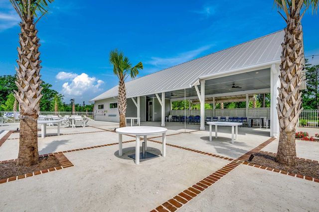 325 Grafton Dr., Myrtle Beach, SC 29588