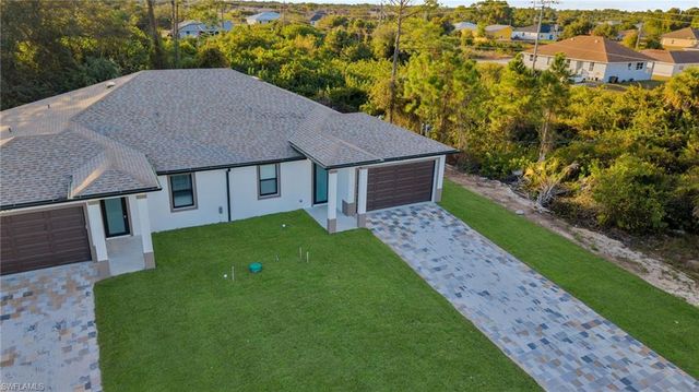 4980 Fairway Ct, Lehigh Acres, FL 33973