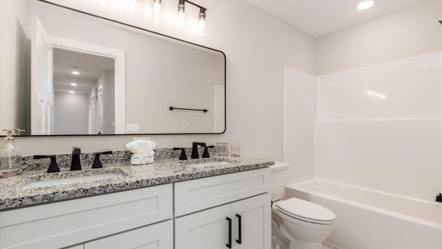 13294 Cedar Road NE, Thornville, OH 43076