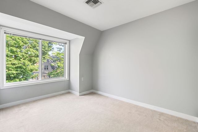 332 Jamaicaway 403, Boston, MA 02130