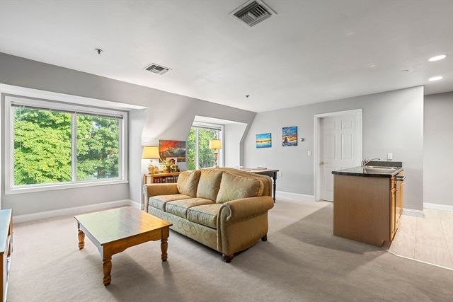 332 Jamaicaway 403, Boston, MA 02130
