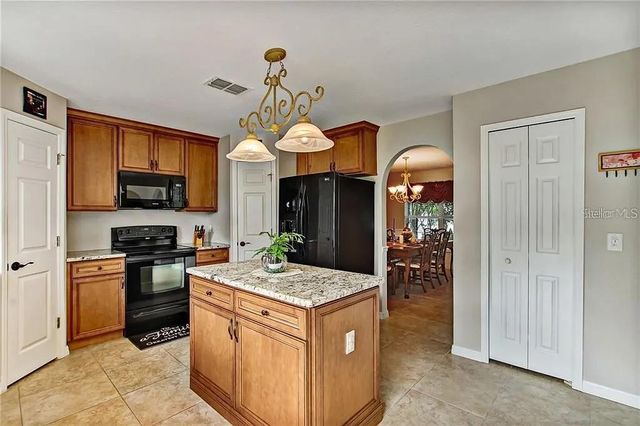 1915 CORNER CREST COURT, Orlando, FL 32820