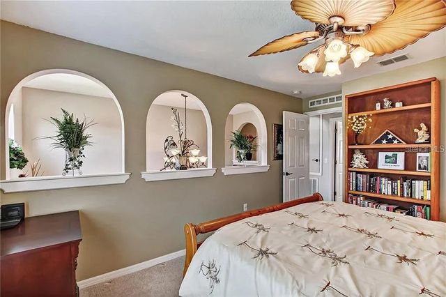 1915 CORNER CREST COURT, Orlando, FL 32820