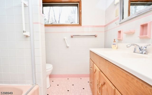 47 Brookside Dr, Warren Twp., NJ 07059