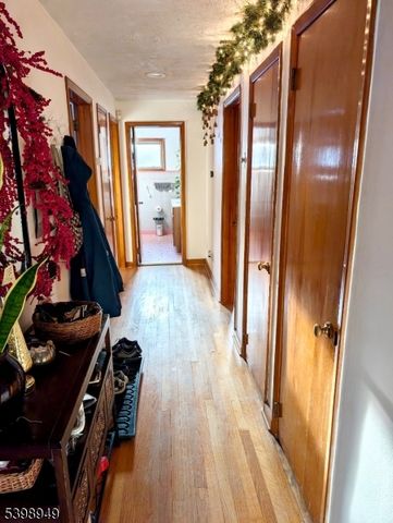 47 Brookside Dr, Warren Twp., NJ 07059