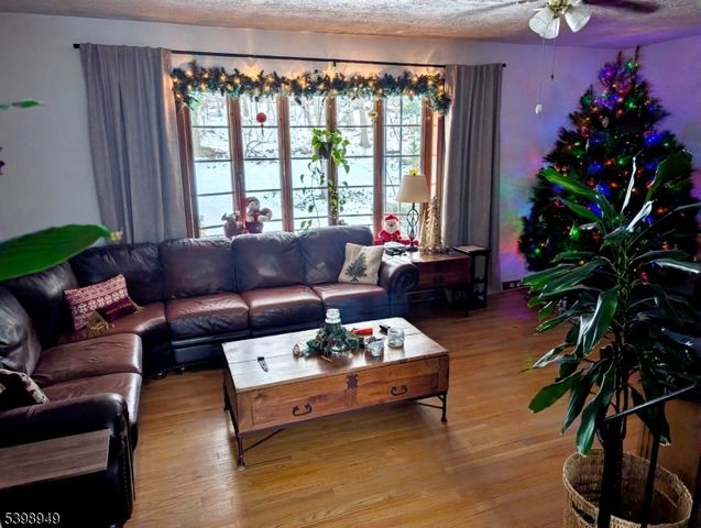 47 Brookside Dr, Warren Twp., NJ 07059