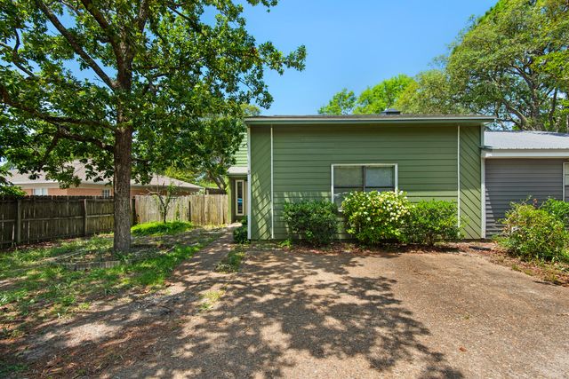 62 4th Avenue 5, Shalimar, FL 32579