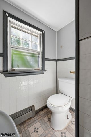 15 Roosevelt Ave, Washington Twp., NJ 07865