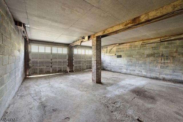 15 Roosevelt Ave, Washington Twp., NJ 07865