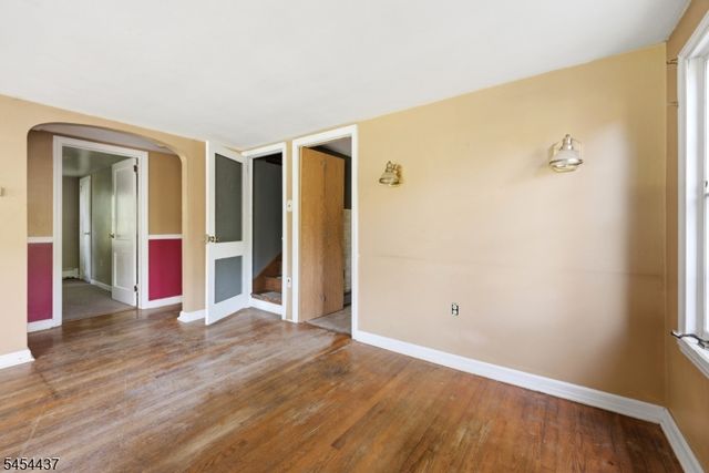 15 Roosevelt Ave, Washington Twp., NJ 07865