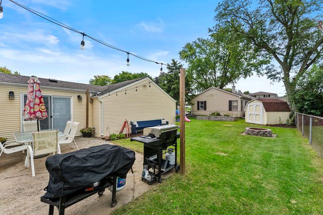 1530 5th Avenue, Silvis, IL 61282