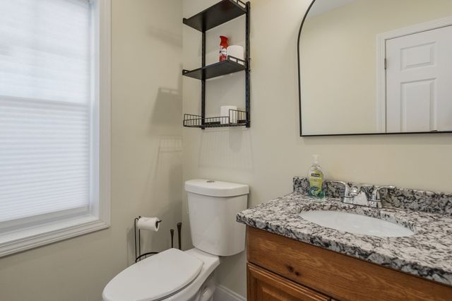 11 Blossom St, Lowell, MA 01852