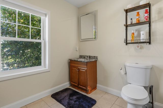 11 Blossom St, Lowell, MA 01852