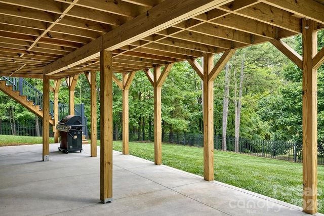 9220 Holly Hill Farm Road, Charlotte, NC 28277