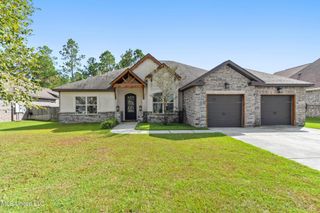 3037 Rue Michelle, D'iberville, MS 39540
