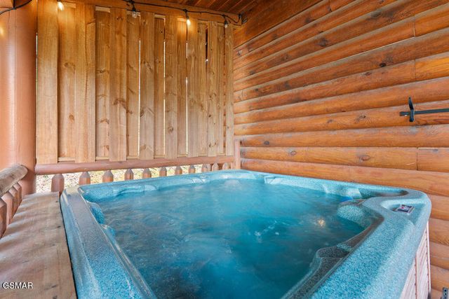 3319 Covered Bridge Way, Sevierville, TN 37862