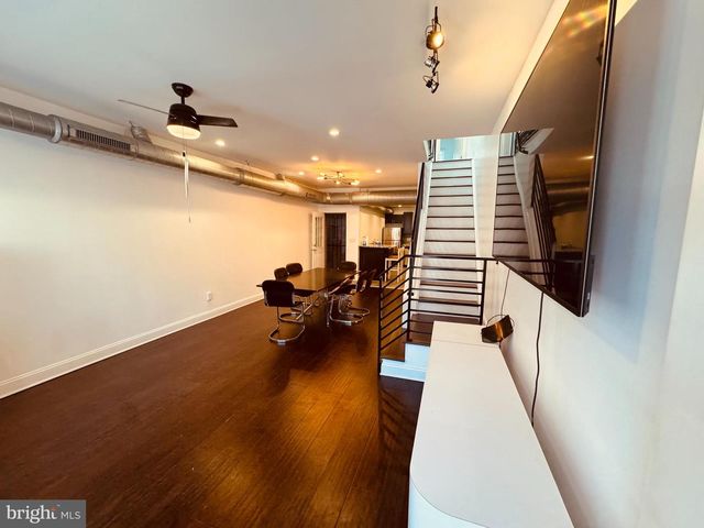 2916 W THOMPSON ST, Philadelphia, PA 19121